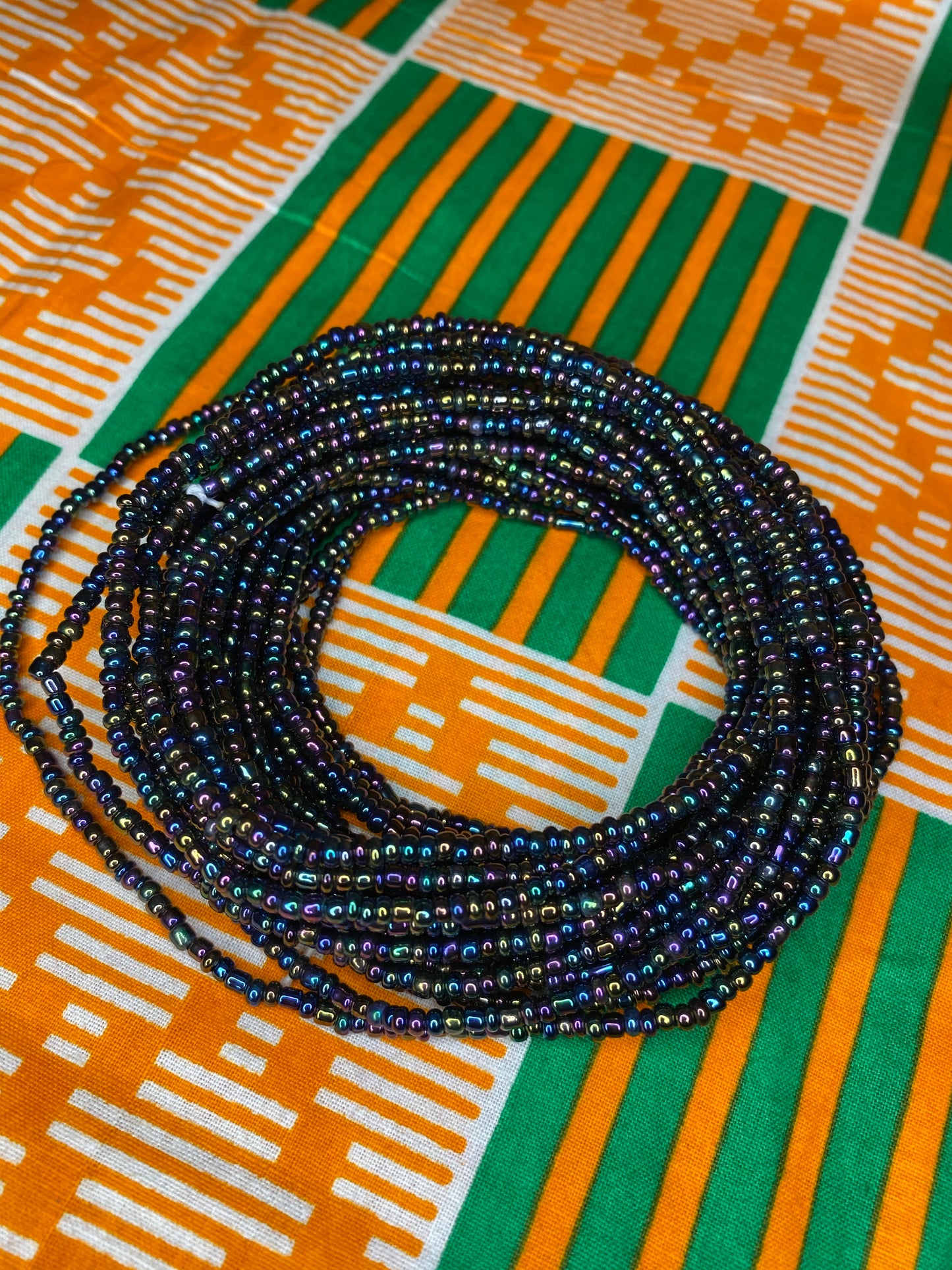 Metallic elastic waist-beads